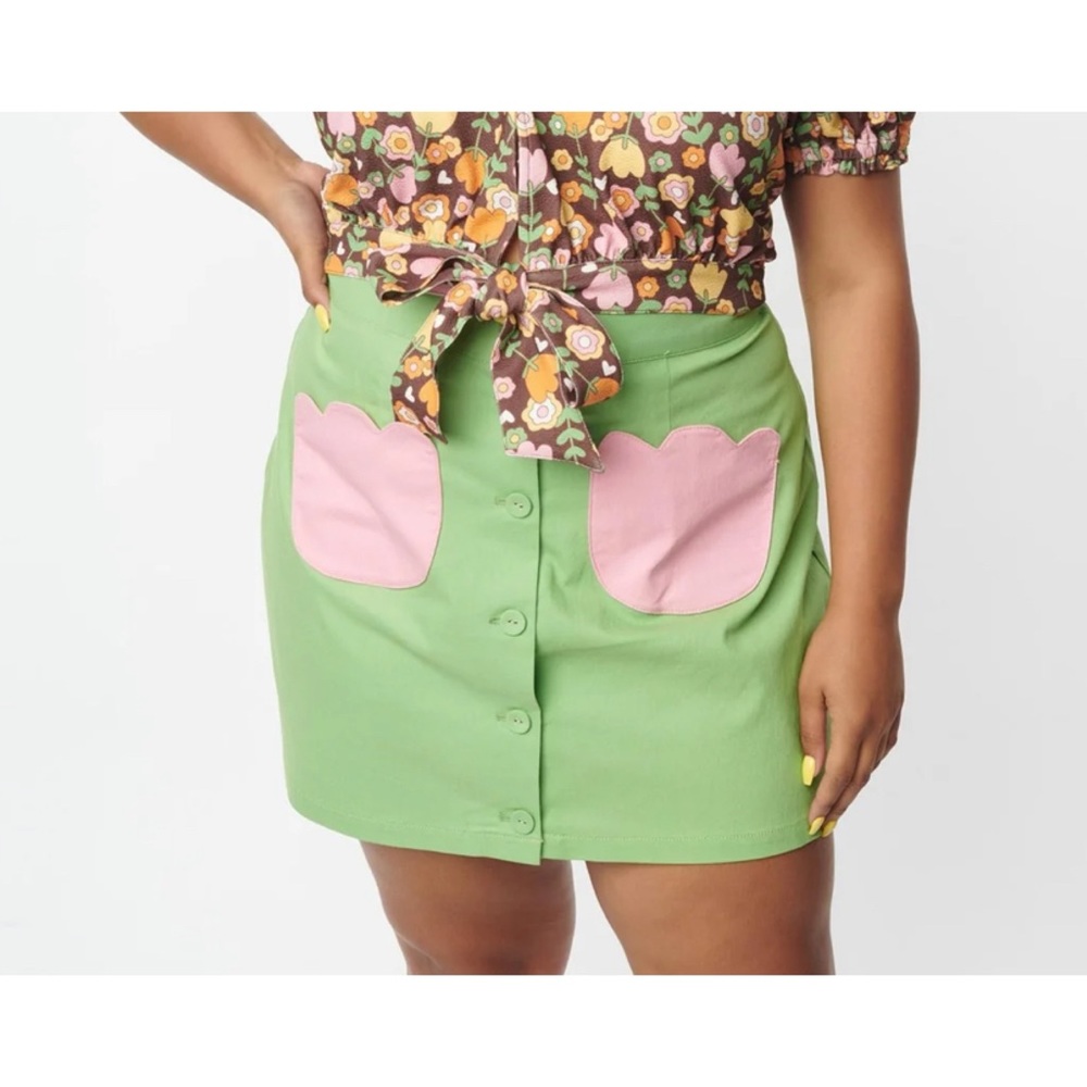 Smak Parlour Green Tulip Match Game Skirt
